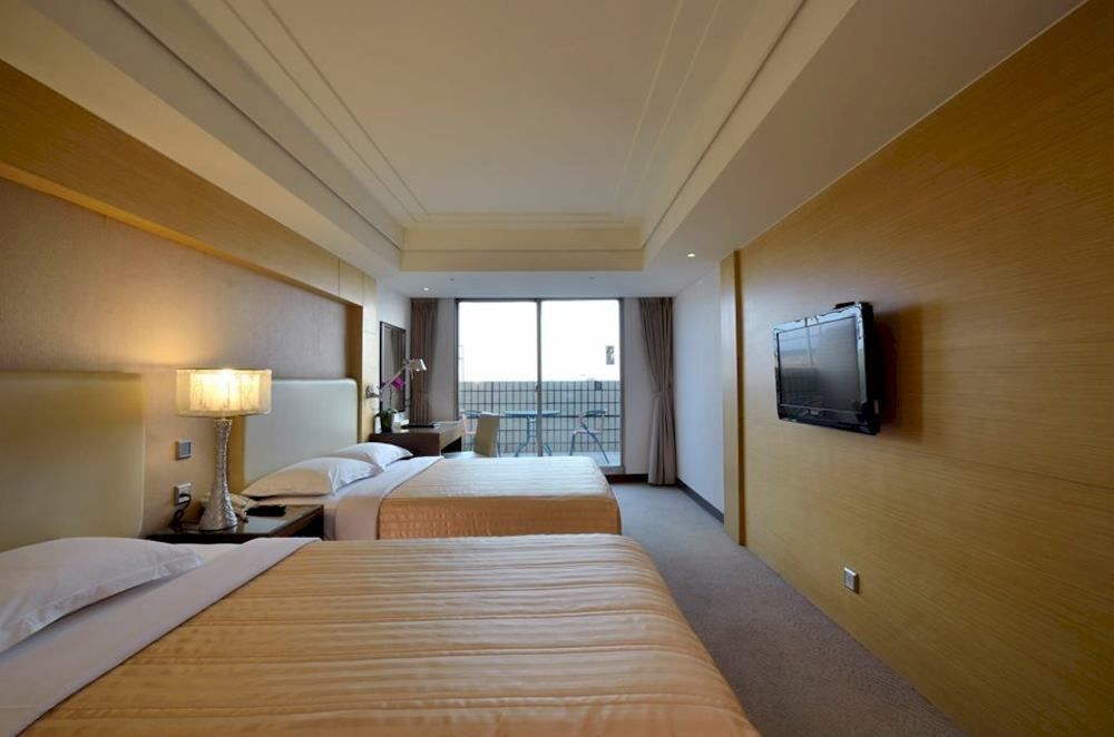 Ever Delightful Business Hotel Чиай Сити Екстериор снимка