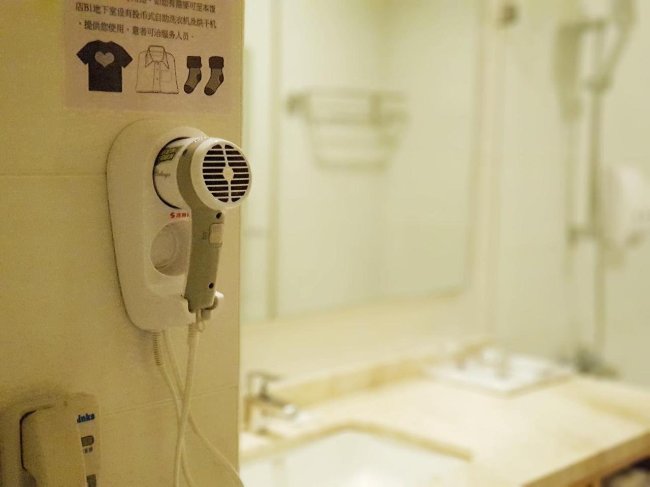 Ever Delightful Business Hotel Чиай Сити Екстериор снимка