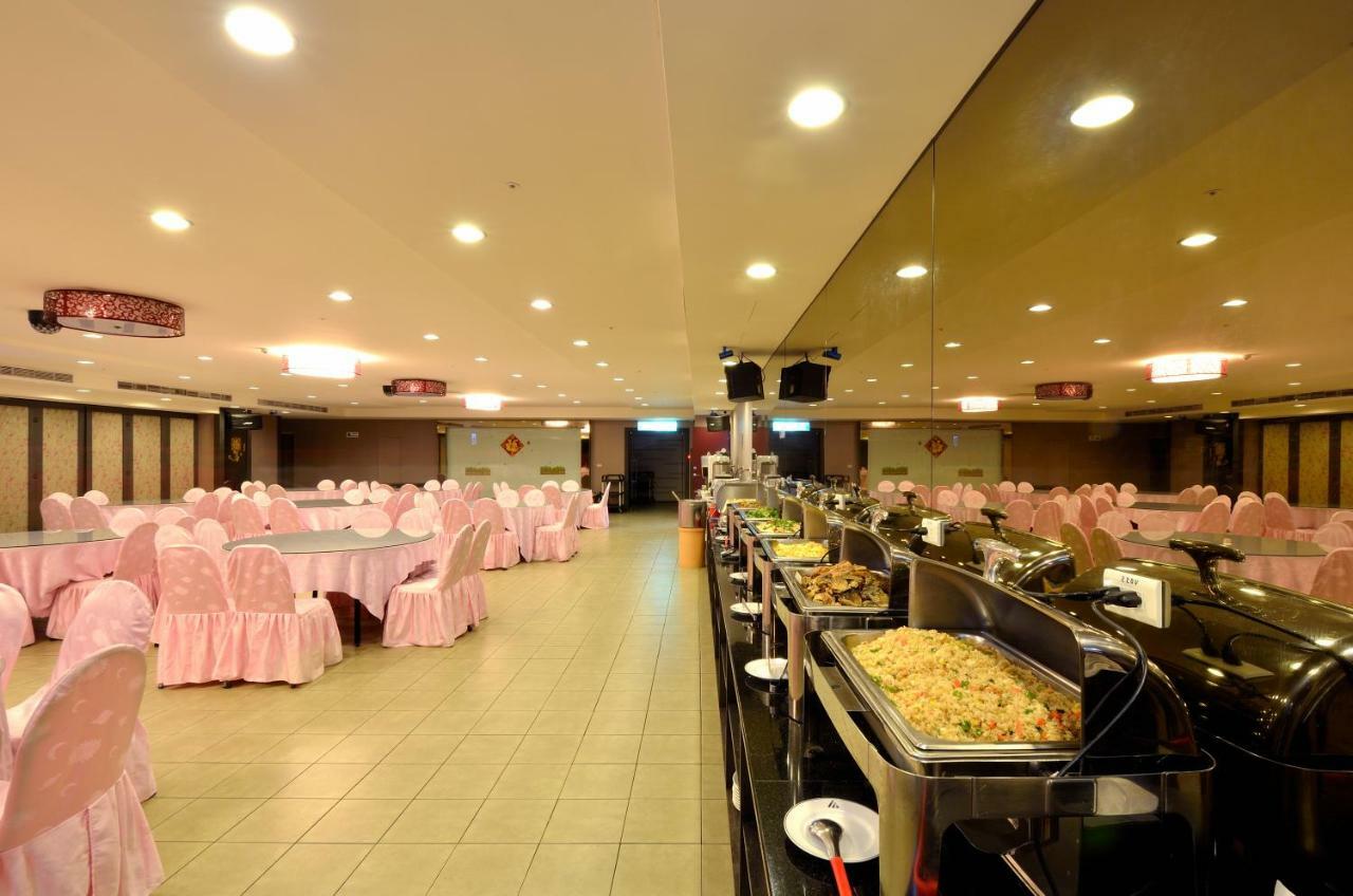 Ever Delightful Business Hotel Чиай Сити Екстериор снимка