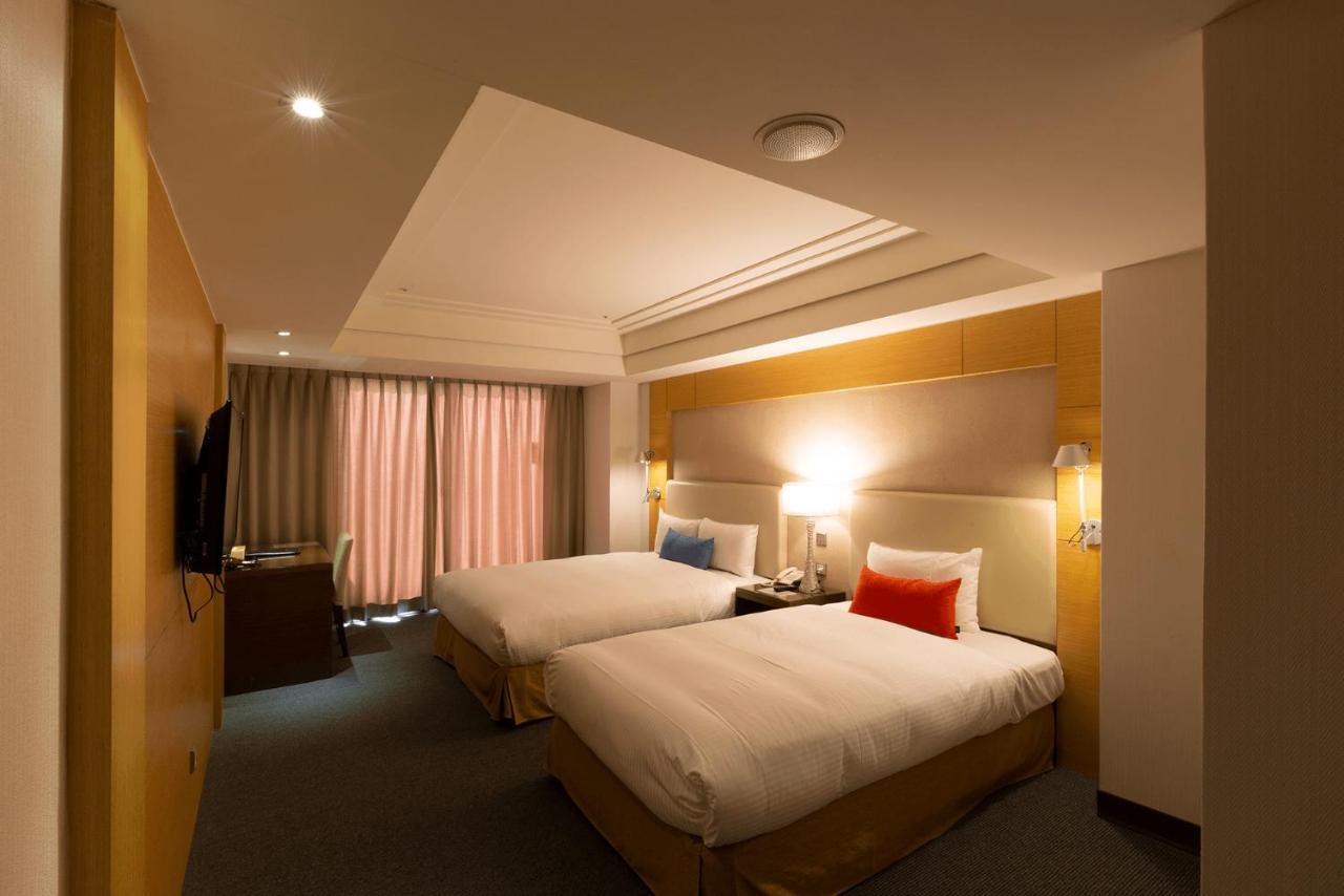 Ever Delightful Business Hotel Чиай Сити Екстериор снимка