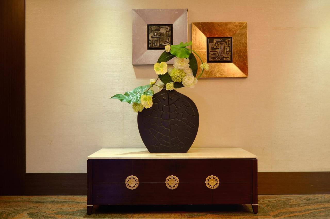 Ever Delightful Business Hotel Чиай Сити Екстериор снимка