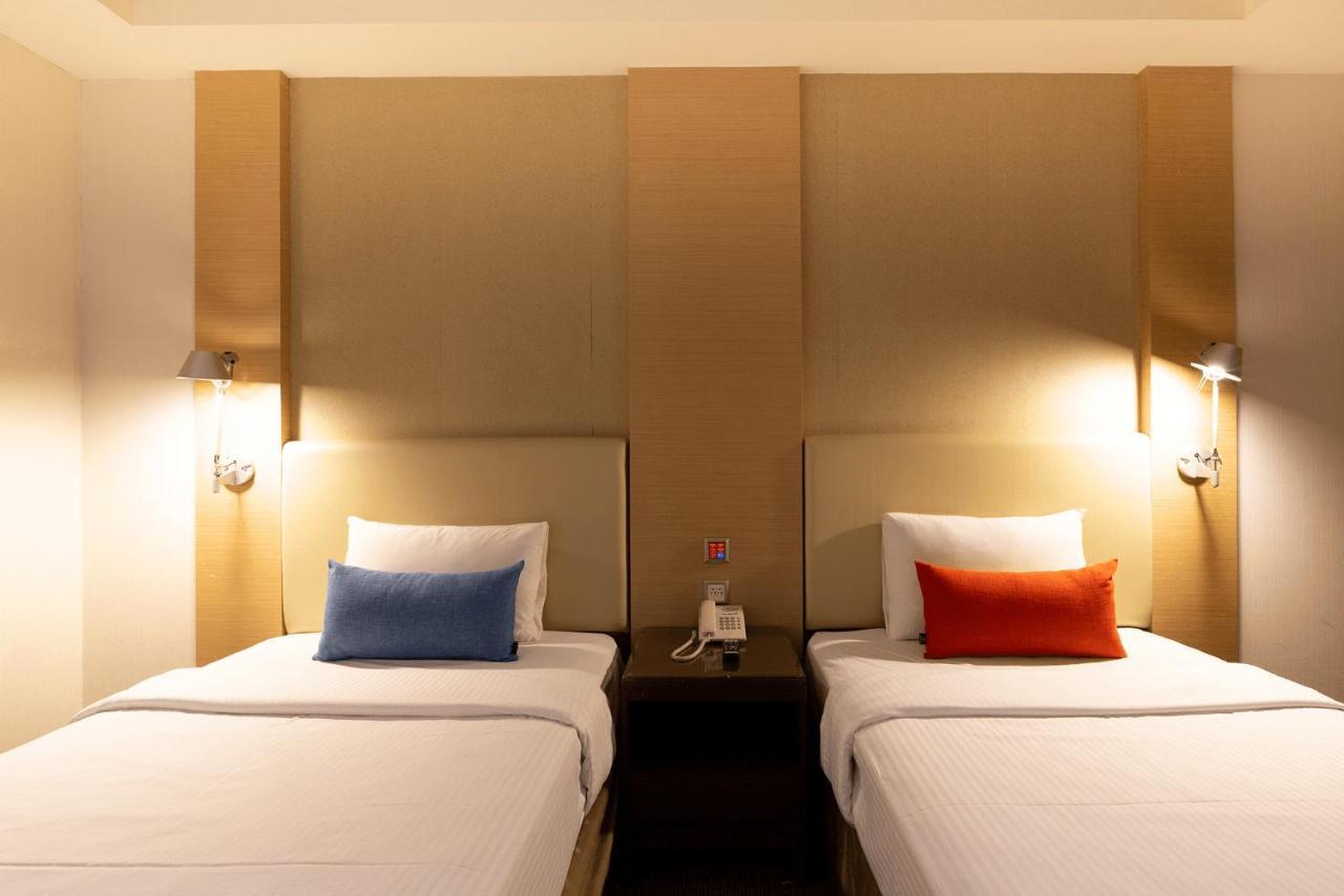Ever Delightful Business Hotel Чиай Сити Екстериор снимка