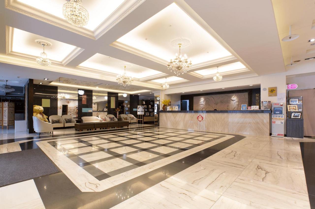 Ever Delightful Business Hotel Чиай Сити Екстериор снимка