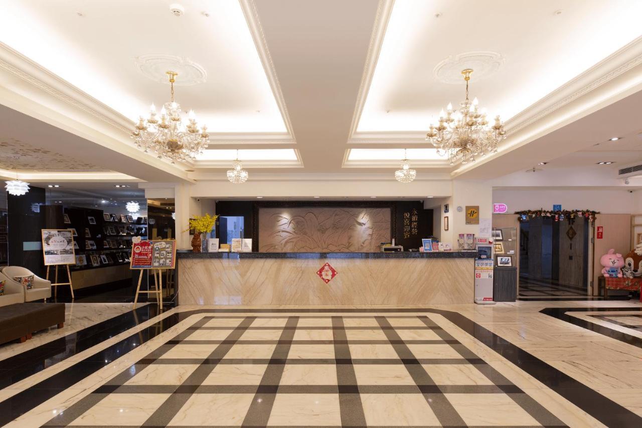 Ever Delightful Business Hotel Чиай Сити Екстериор снимка